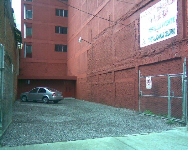 Un estacionamiento