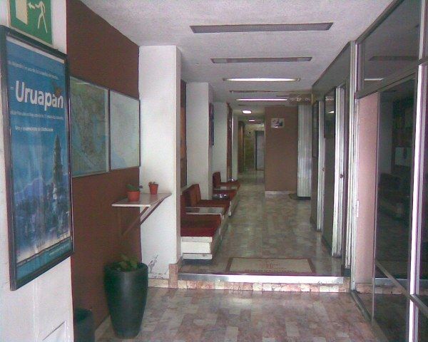 Un estacionamiento